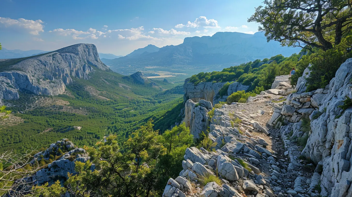 Following the Footsteps of History: Iconic Heritage Hikes