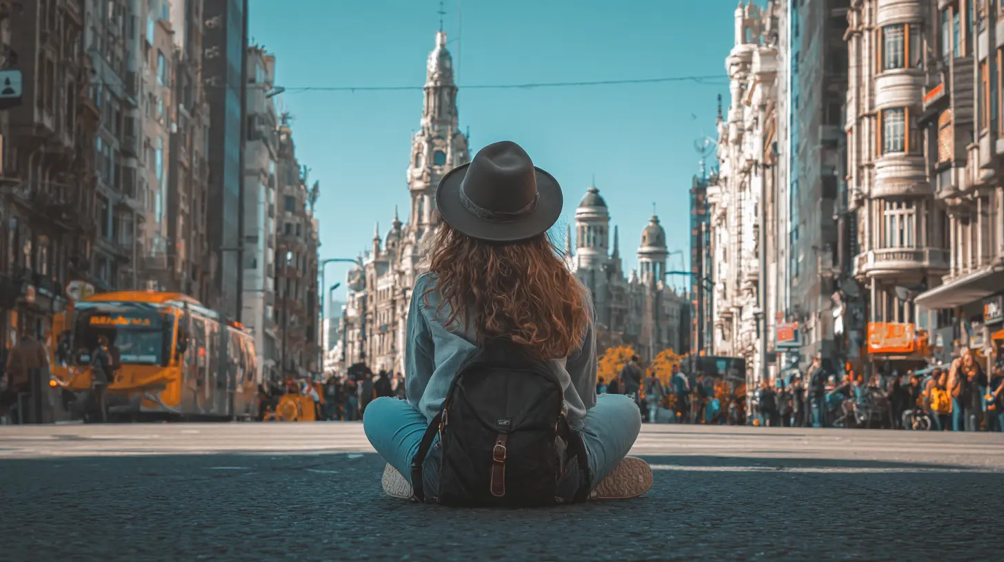 How to Stay Safe When Exploring New Cities Alone